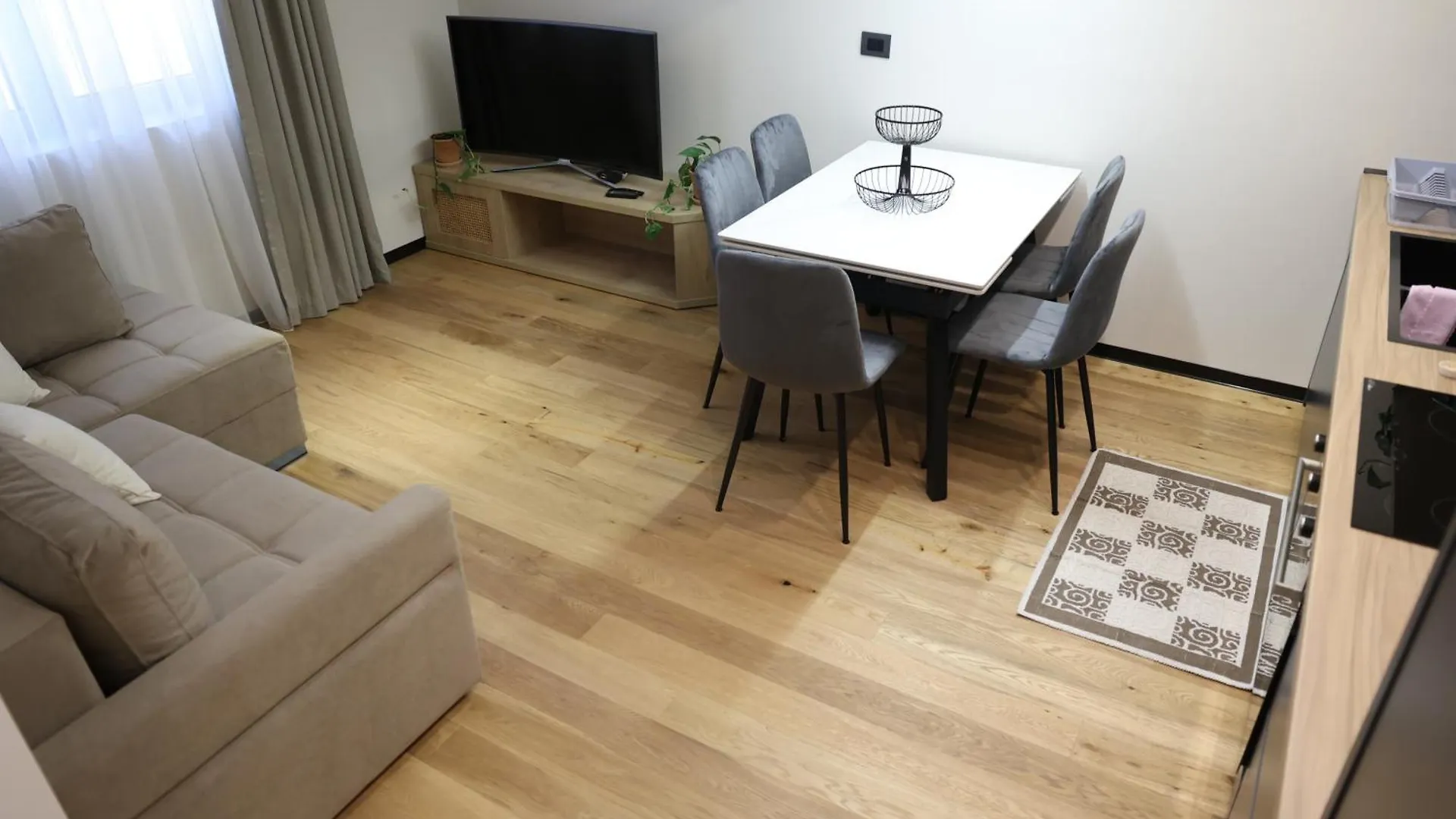 Tirana Premium Apartment 2